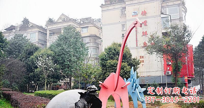 湖南小区破壳而出的小恐龙景观铜雕