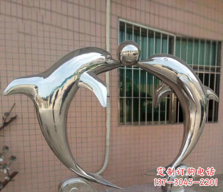 湖南校园不锈钢海豚顶球雕塑