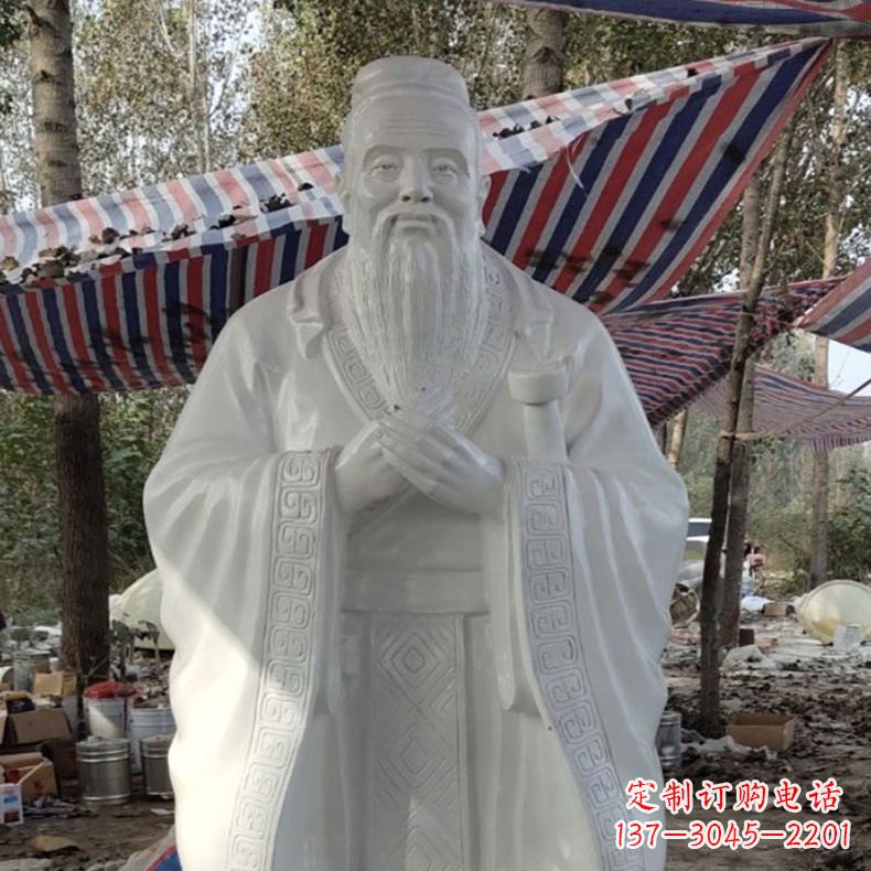湖南校园孔子雕像
