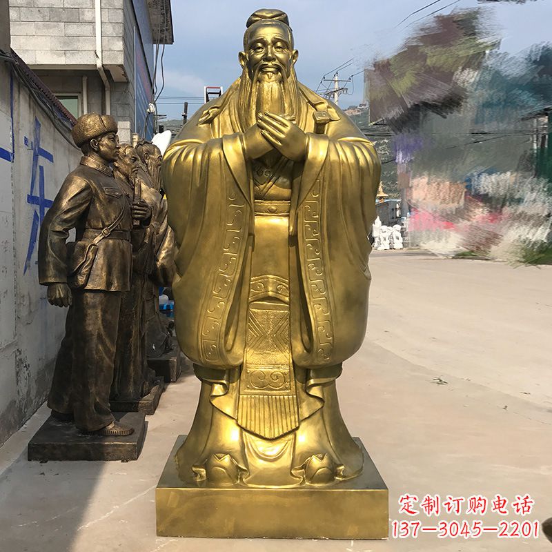 湖南校园孔子铜雕像