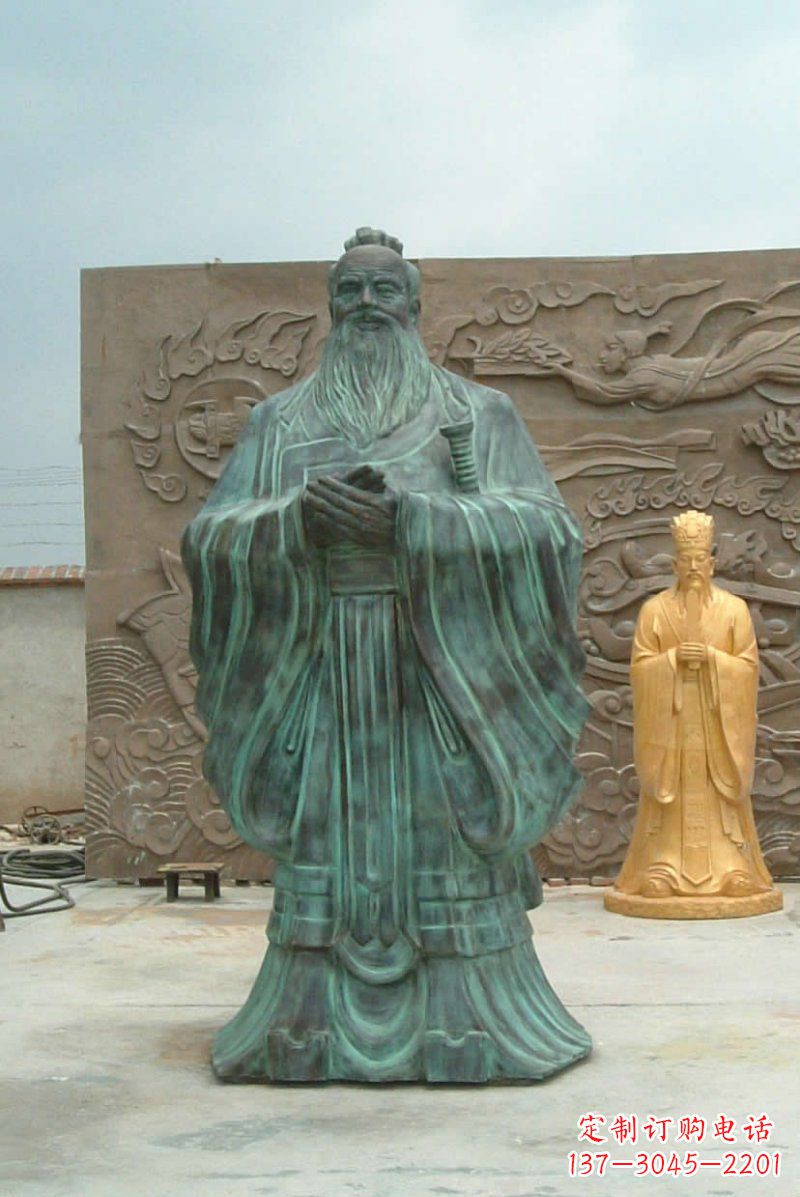 湖南校园青铜仿古孔子