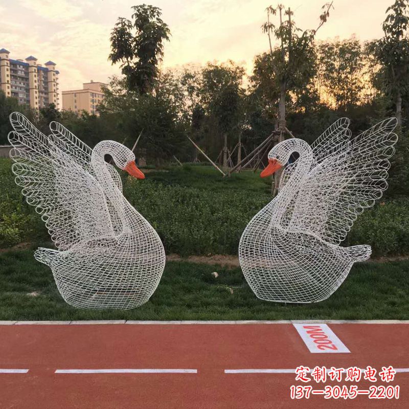 湖南展翅天鹅铁艺网格草坪动物摆件
