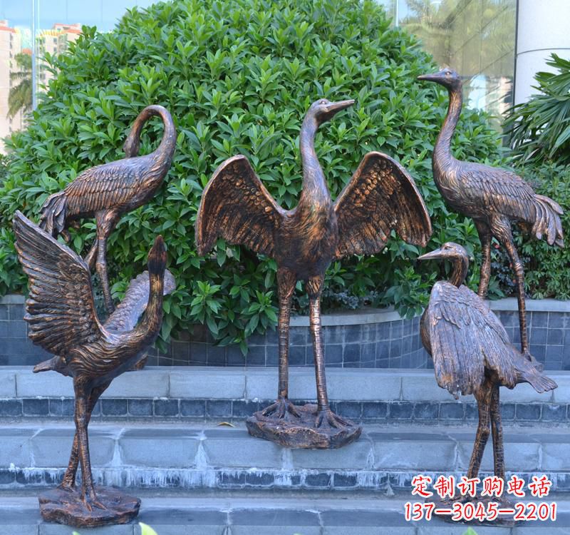 湖南展翅仙鹤雕塑