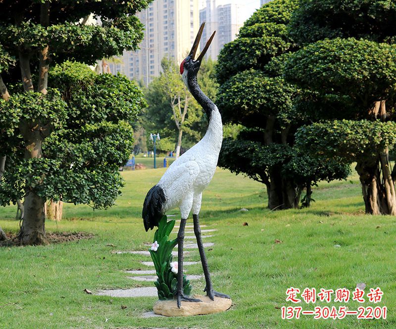 湖南站立仙鹤雕塑