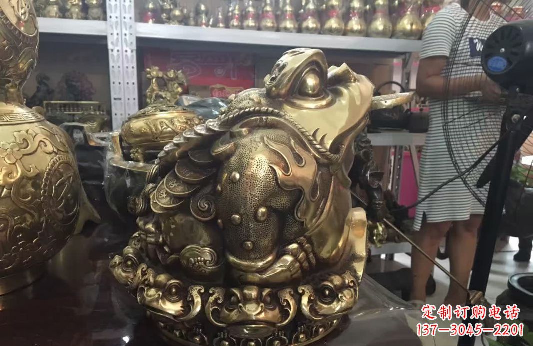 湖南招财金蟾动物铜雕