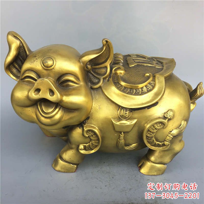 湖南招财卡通猪铜雕-企业商场美陈动物生肖风水雕塑摆件