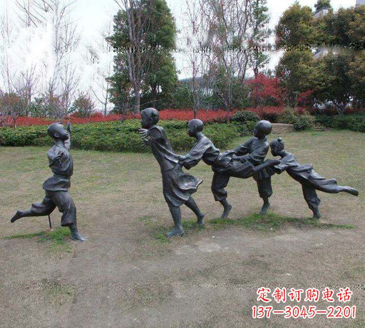 湖南铸铜老鹰捉小鸡儿童雕塑