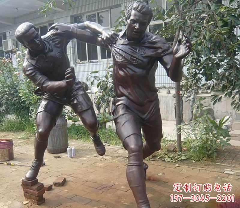 湖南足球运动公园人物铜雕
